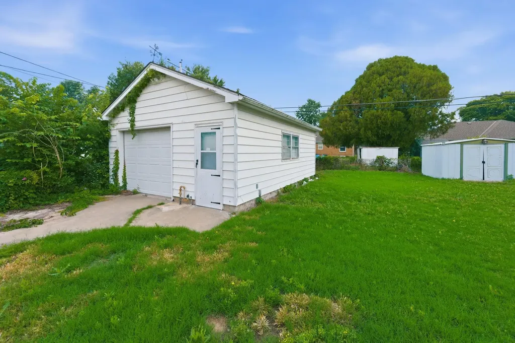2234 E Rivera Wichita KS 67211