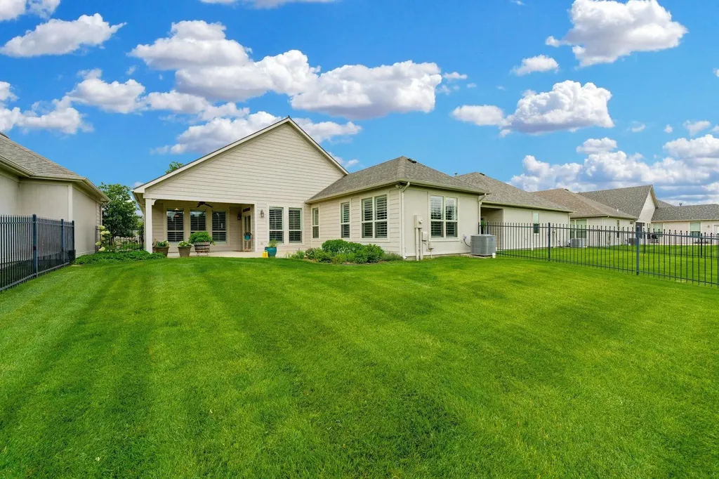 9636 W Village Place Maize KS 67101