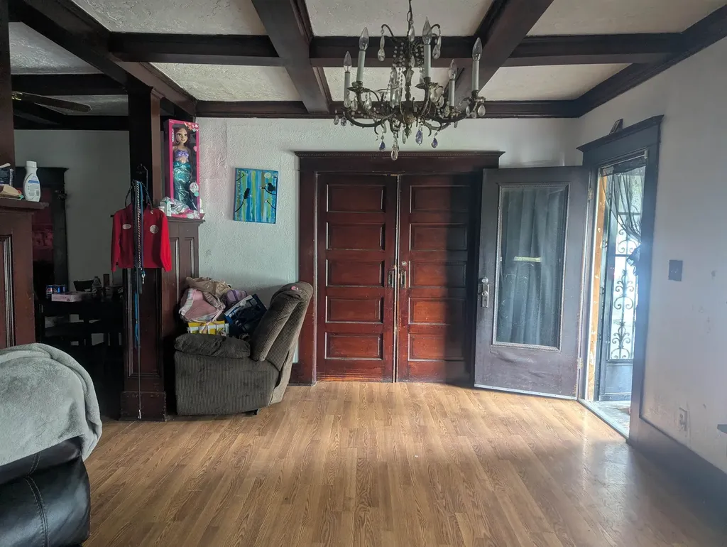 1245 S Main Wichita KS 67213