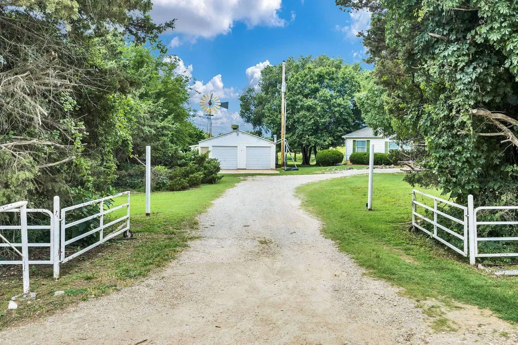 14471 SW Ohio St Road Augusta KS 67010