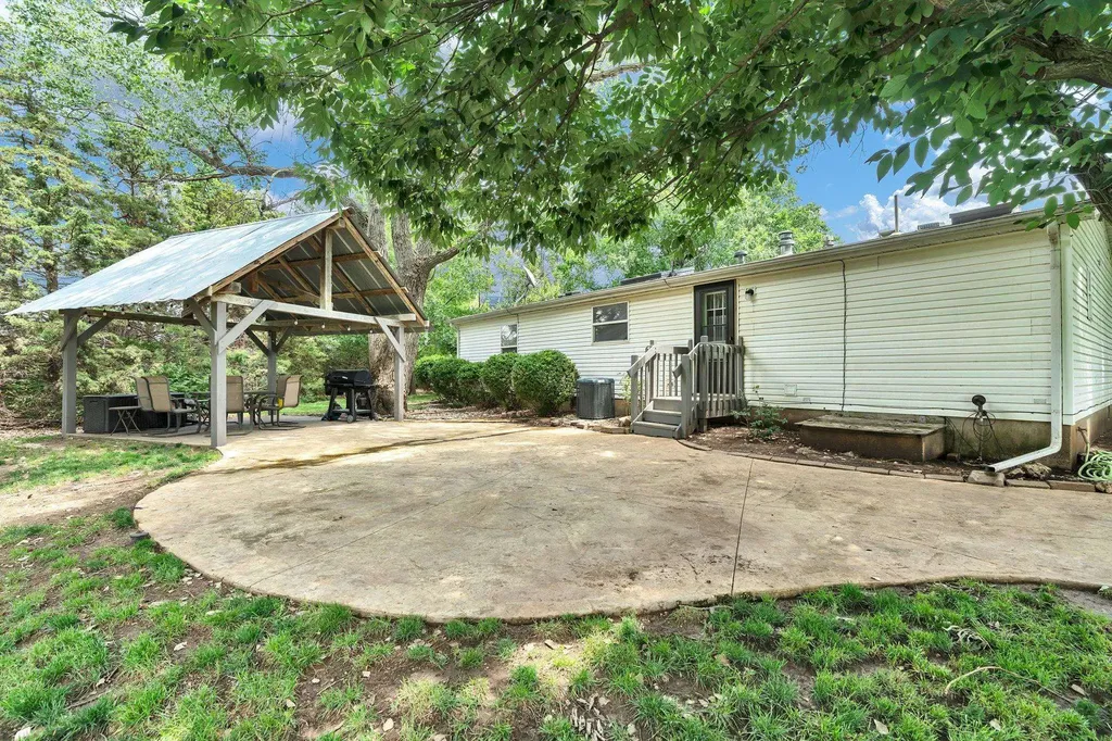 14471 SW Ohio St Road Augusta KS 67010