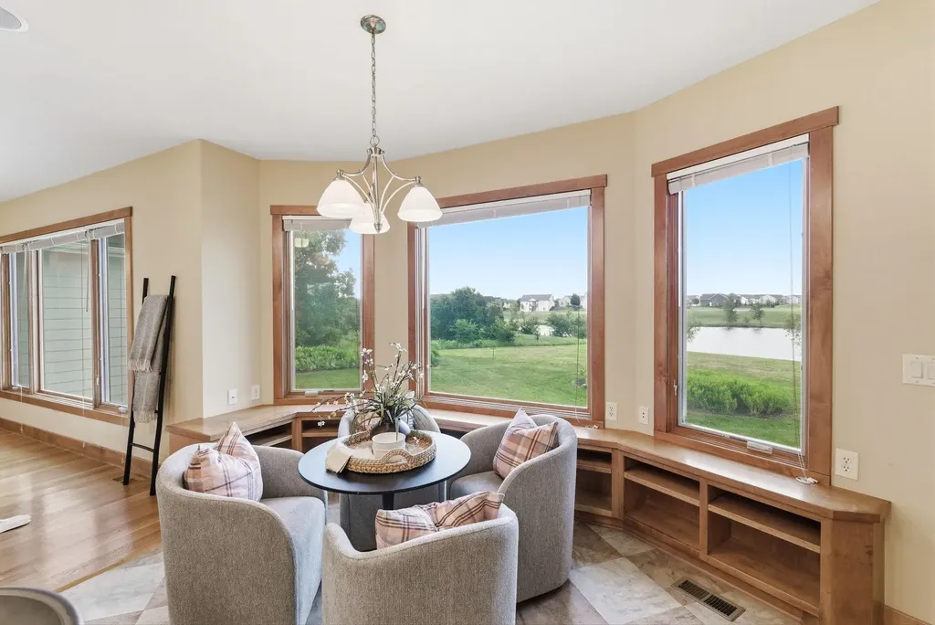 6918 E Summerside Court Bel Aire KS 67226