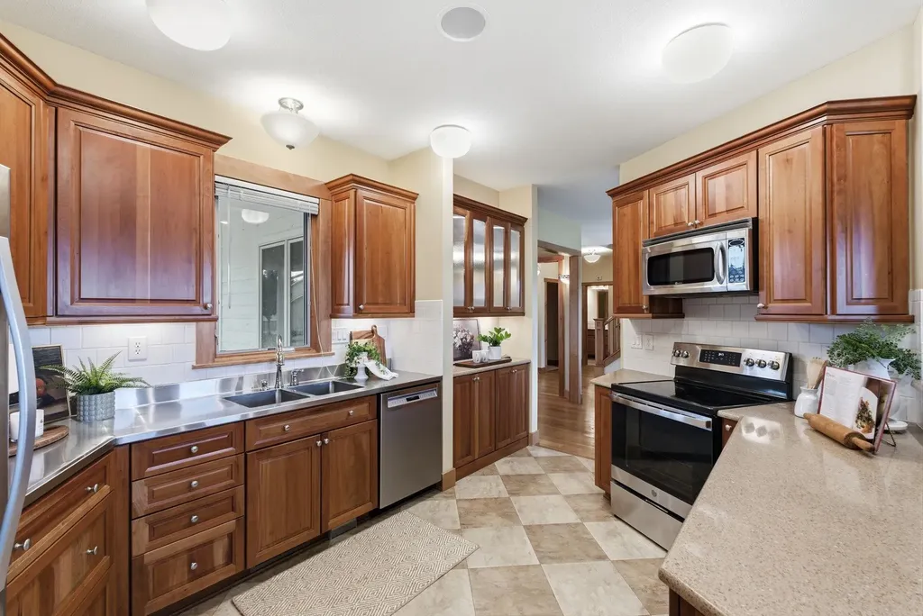 6918 E Summerside Court Bel Aire KS 67226