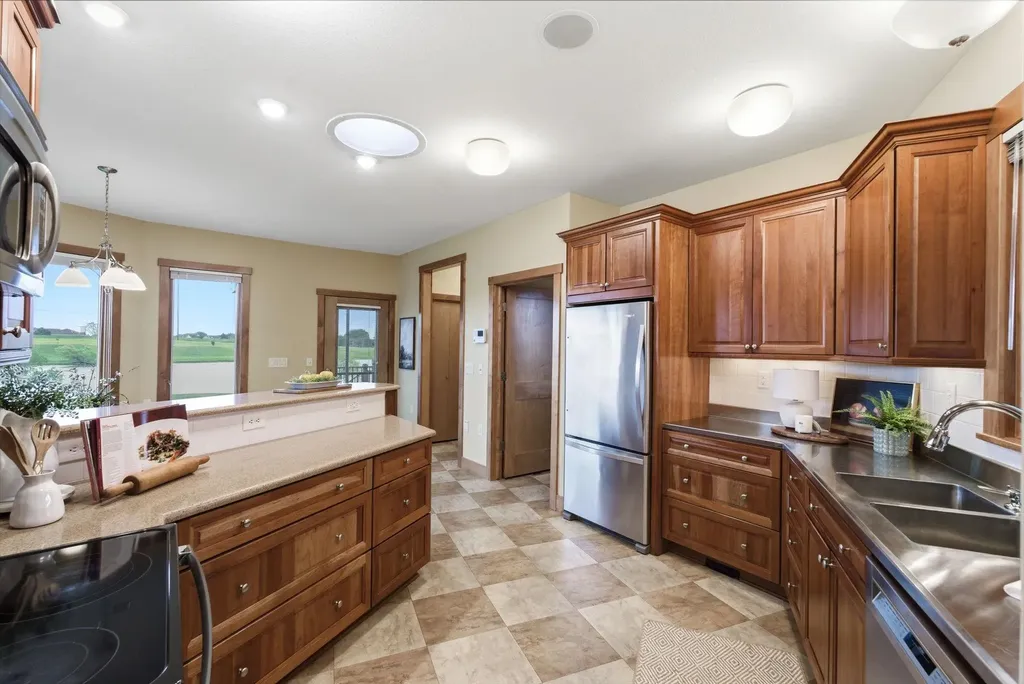 6918 E Summerside Court Bel Aire KS 67226