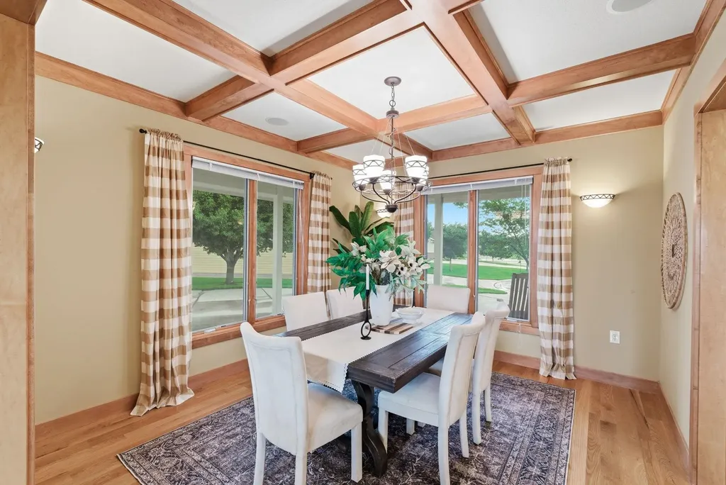 6918 E Summerside Court Bel Aire KS 67226