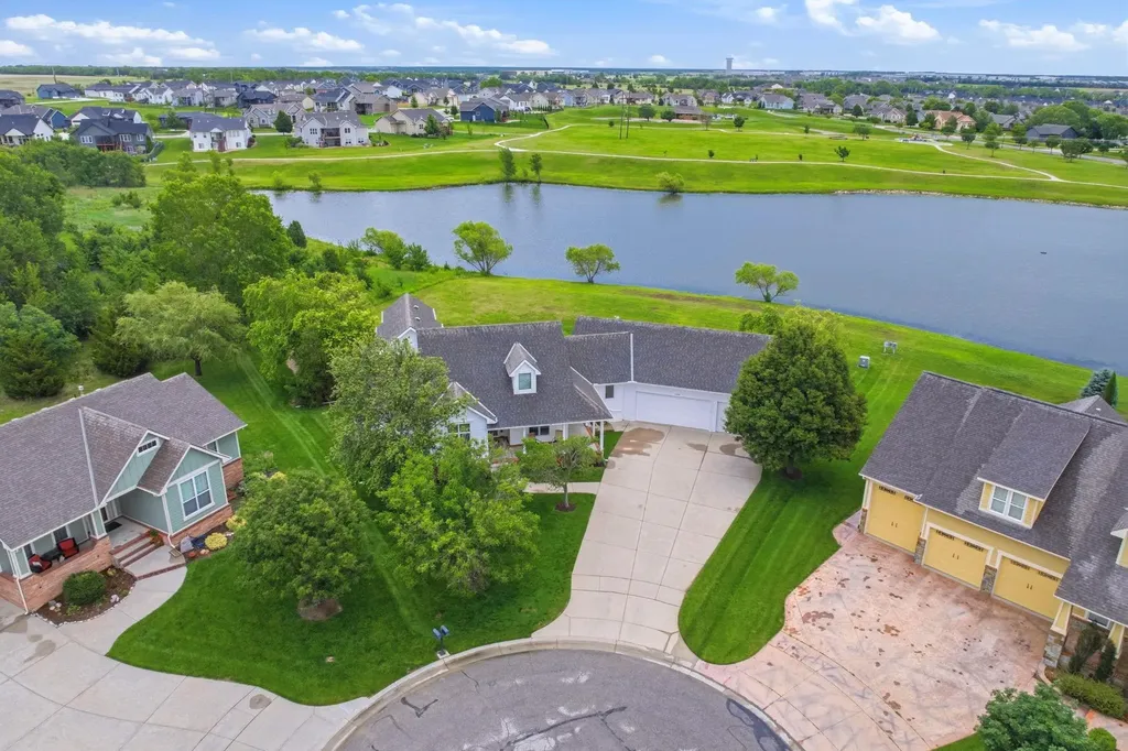 6918 E Summerside Court Bel Aire KS 67226