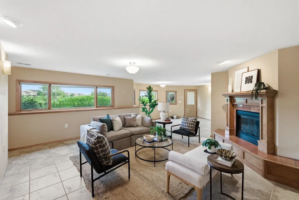 6918 E Summerside Court Bel Aire KS 67226
