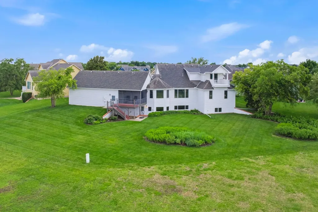 6918 E Summerside Court Bel Aire KS 67226
