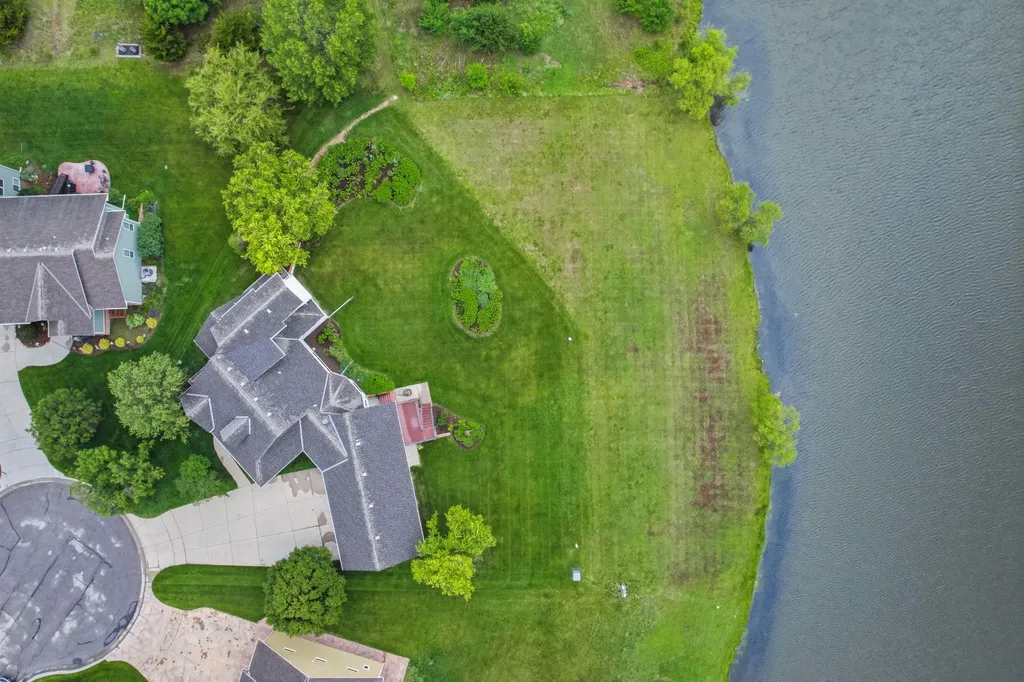 6918 E Summerside Court Bel Aire KS 67226