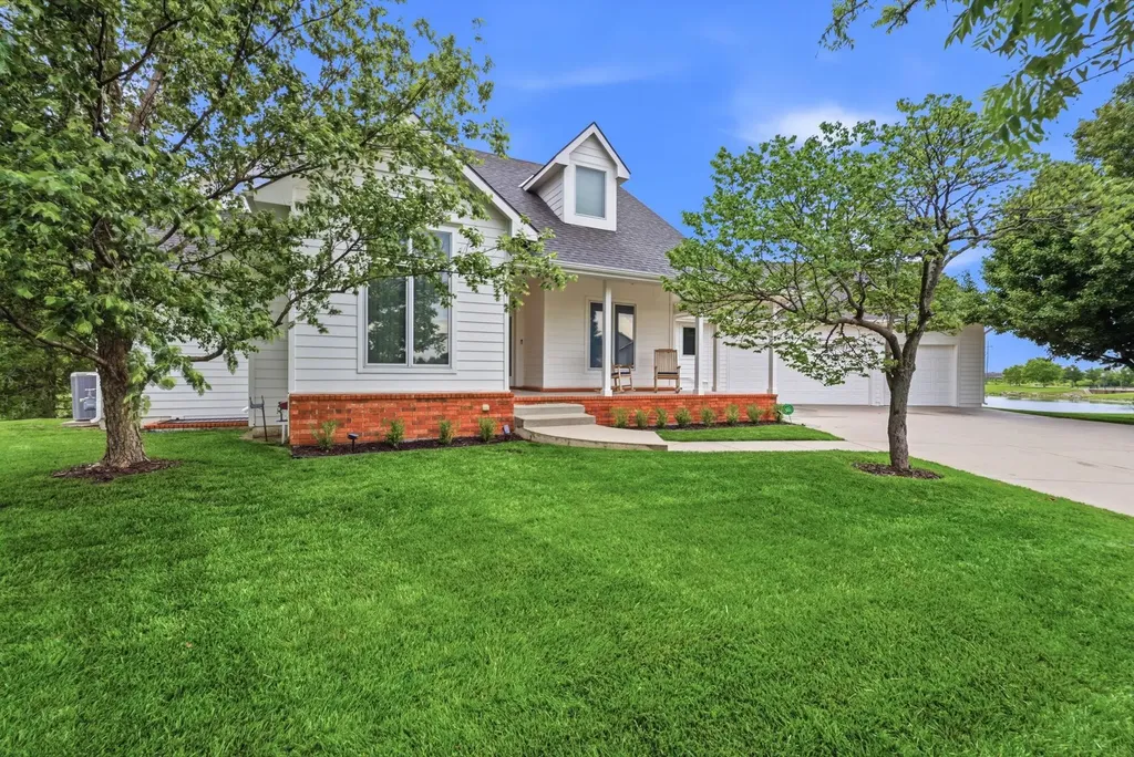 6918 E Summerside Court Bel Aire KS 67226