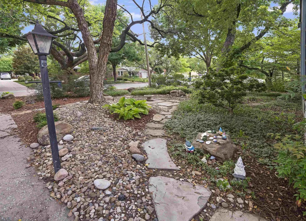 1450 N Salina Wichita KS 67203