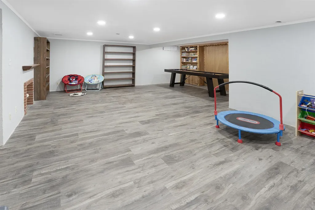1450 N Salina Wichita KS 67203