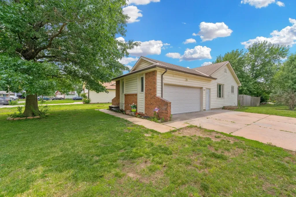323 N Covington Street Wichita KS 67212