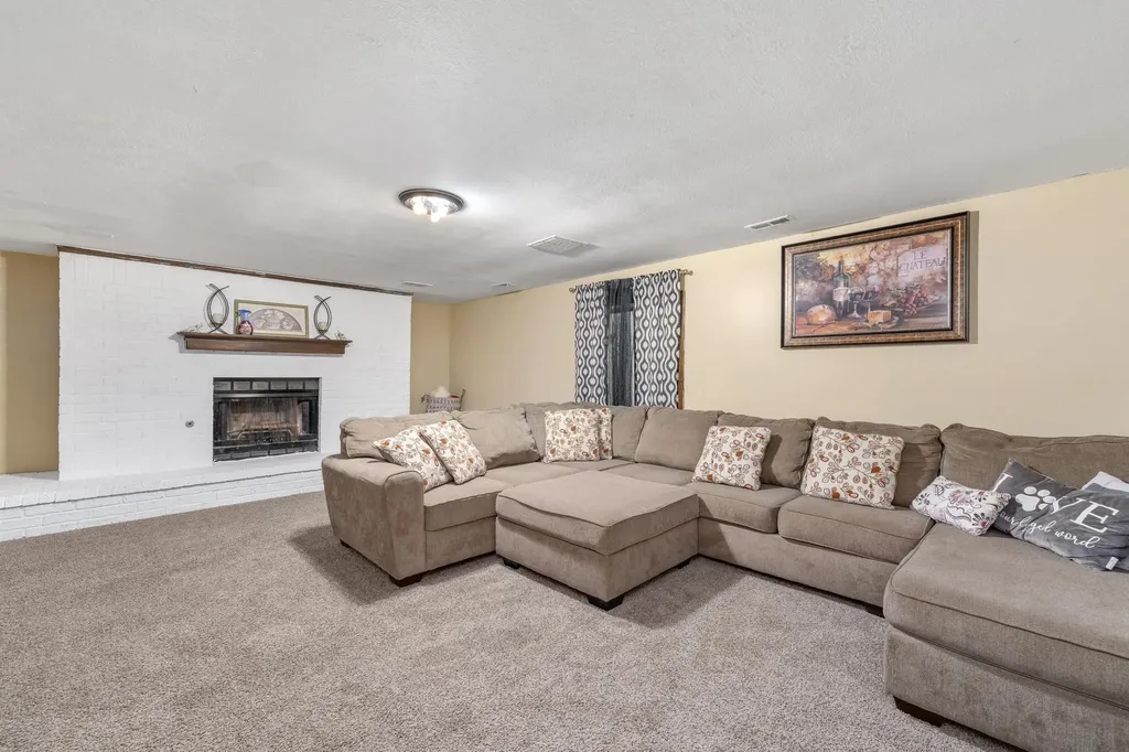 323 N Covington Street Wichita KS 67212