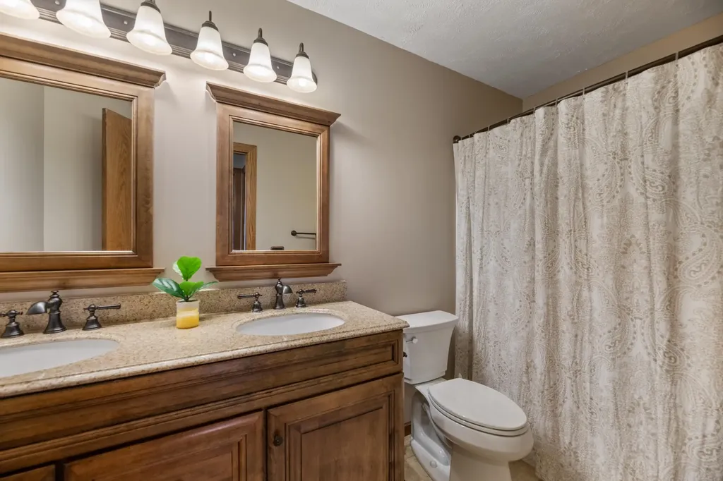 929 E Mona Circle Wichita KS 67216