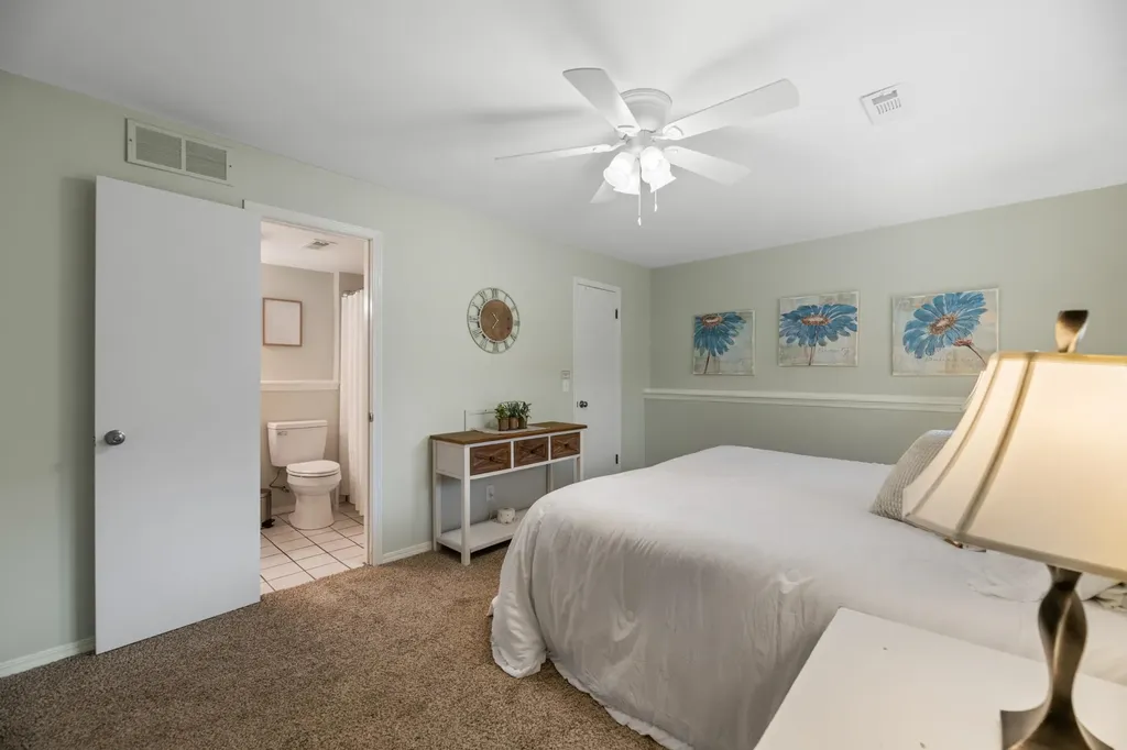 929 E Mona Circle Wichita KS 67216