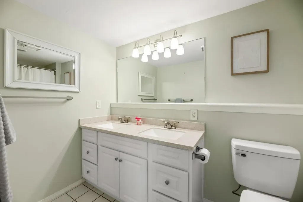 929 E Mona Circle Wichita KS 67216