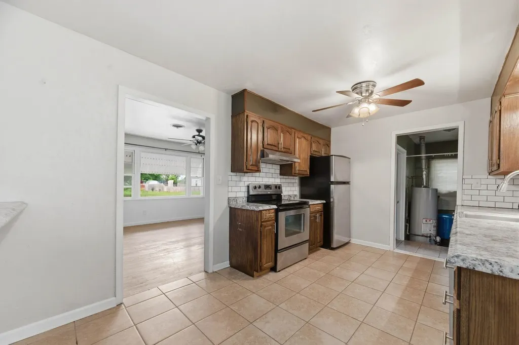 742 N Flora Wichita KS 67212