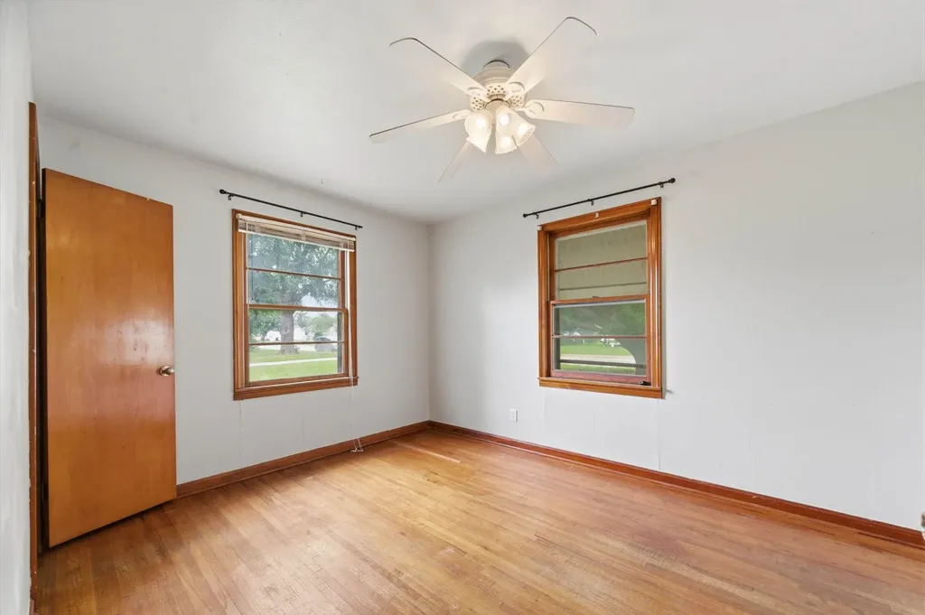 742 N Flora Wichita KS 67212
