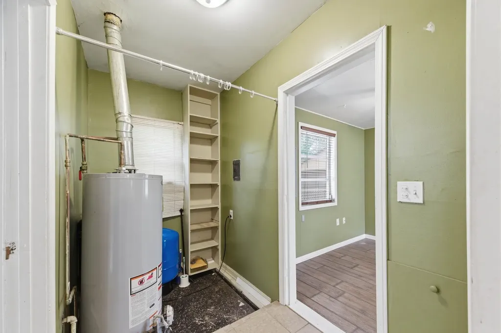 742 N Flora Wichita KS 67212