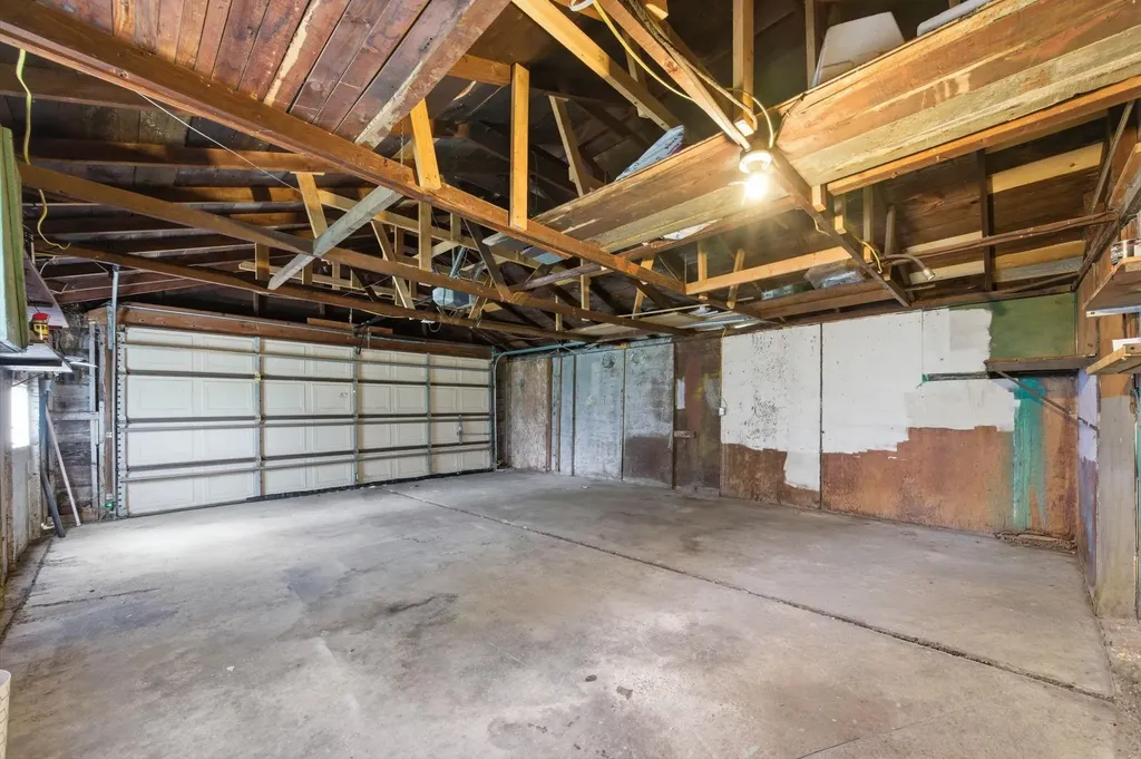 742 N Flora Wichita KS 67212