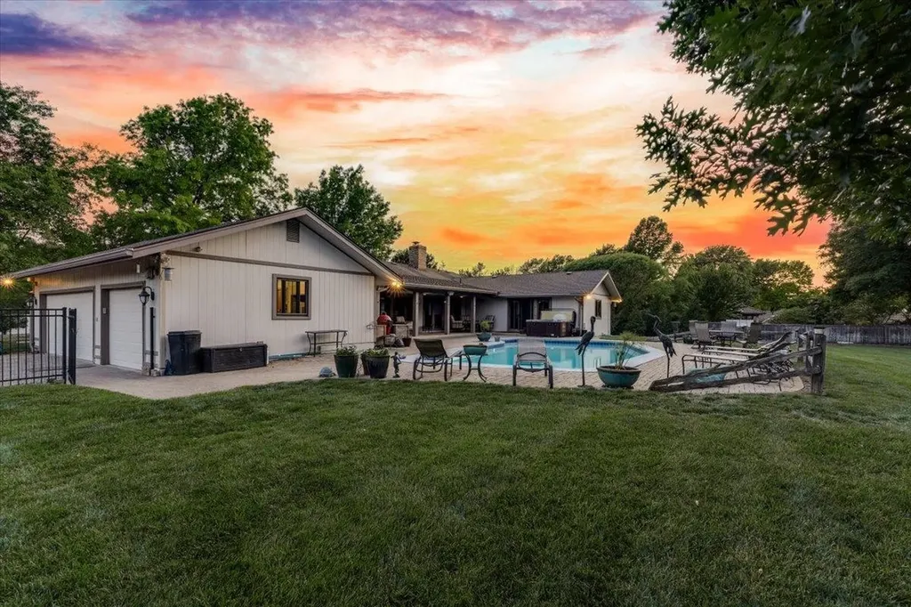 8320 E Central Avenue Wichita KS 67206