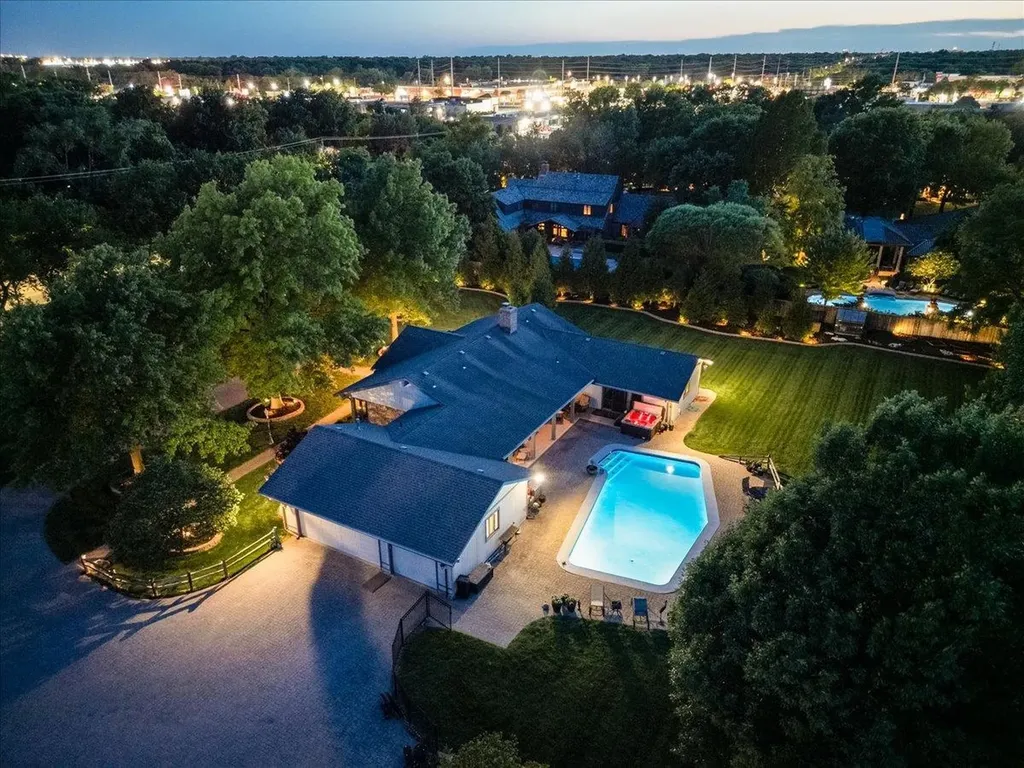 8320 E Central Avenue Wichita KS 67206