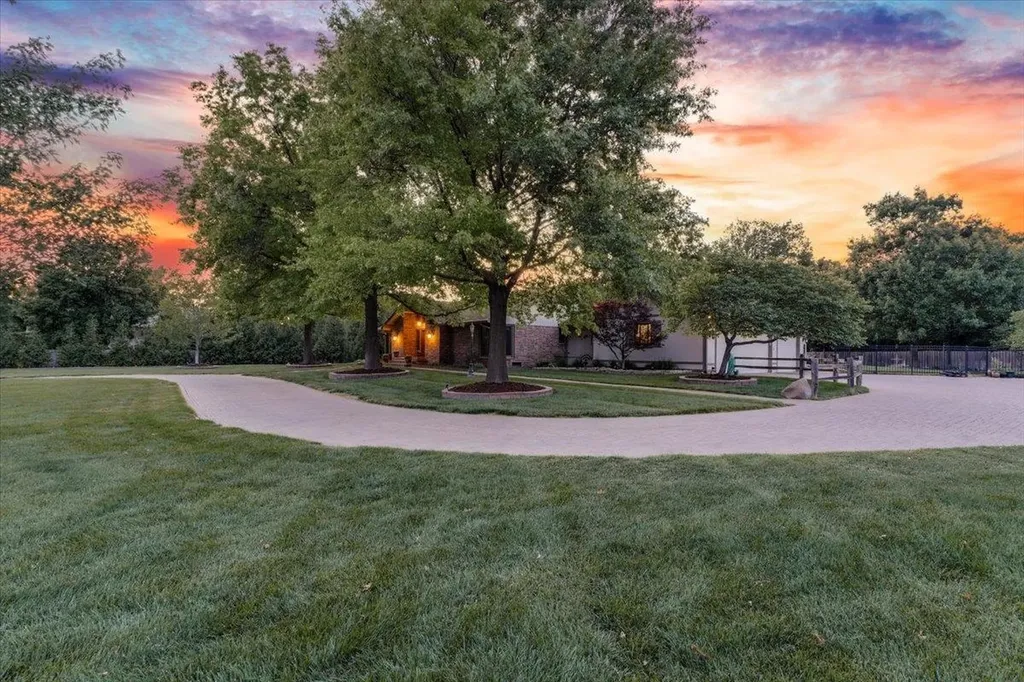 8320 E Central Avenue Wichita KS 67206