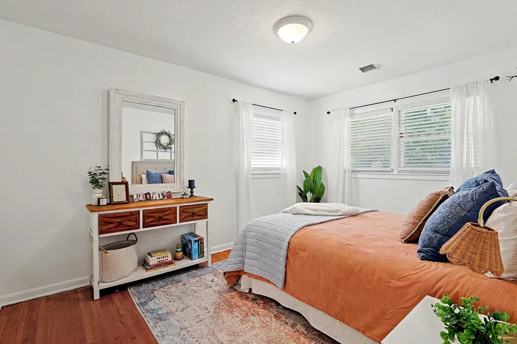 6544 E Oneida Wichita KS 67206