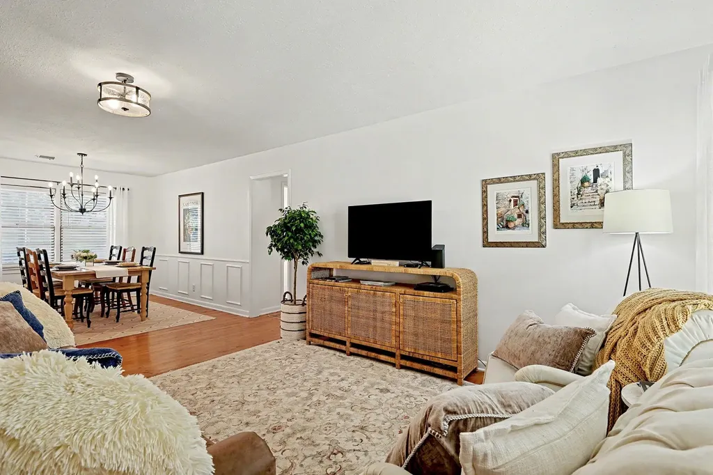 6544 E Oneida Wichita KS 67206