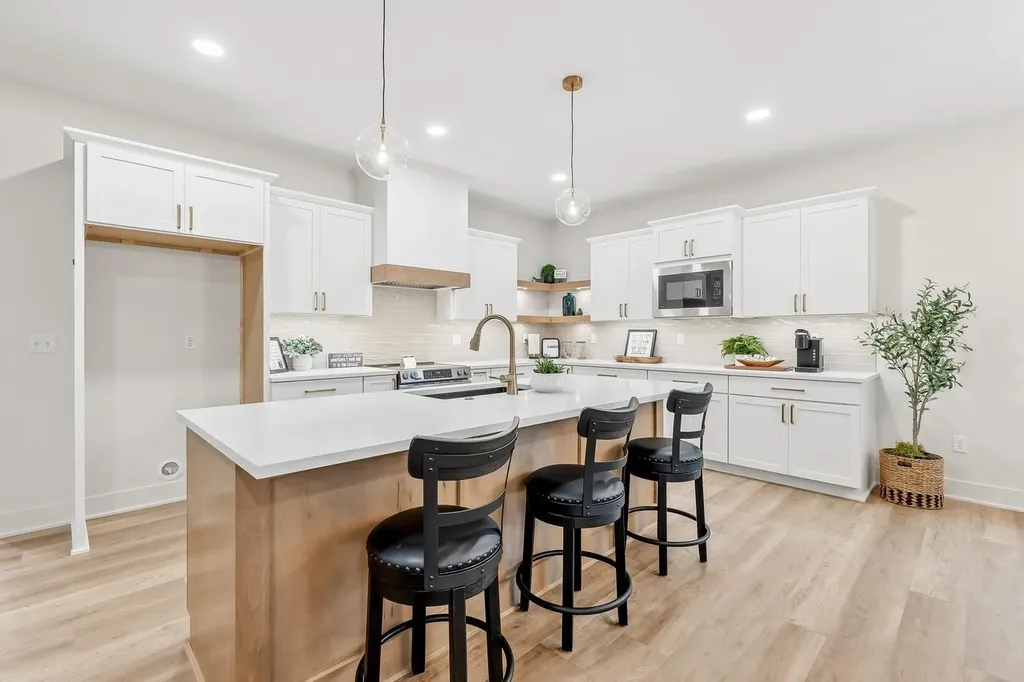 8235 E Summerside Place Bel Aire KS 67226