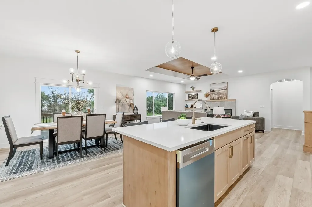 8235 E Summerside Place Bel Aire KS 67226