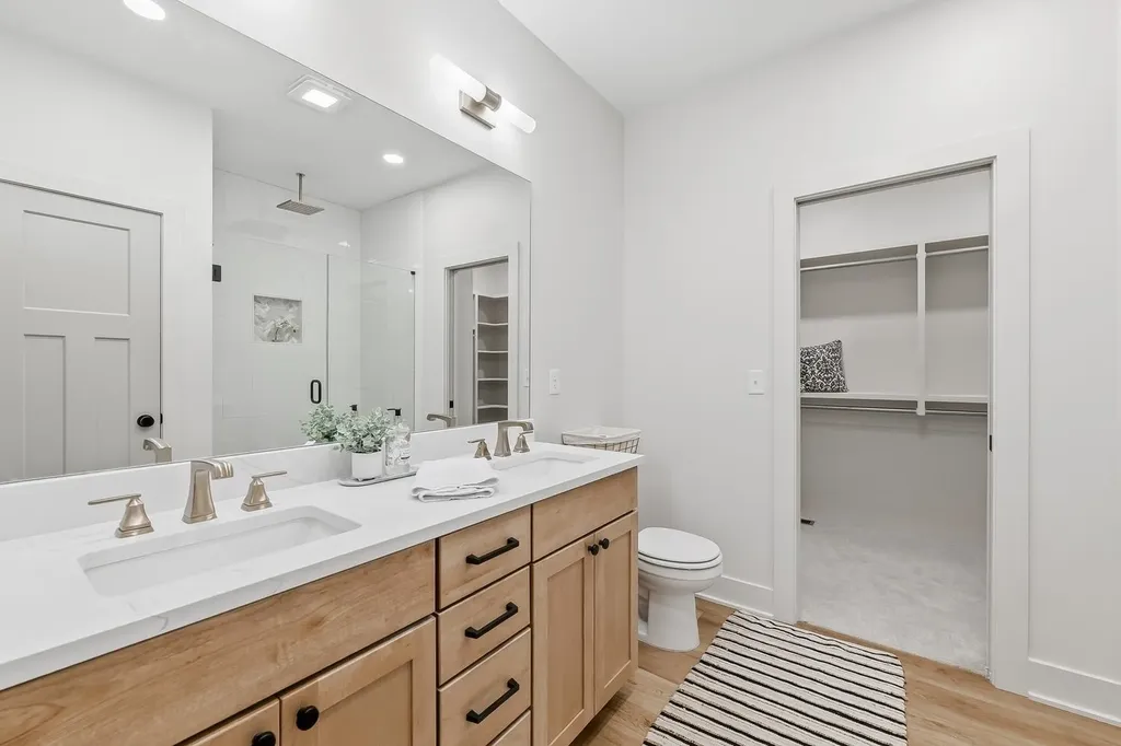 8235 E Summerside Place Bel Aire KS 67226