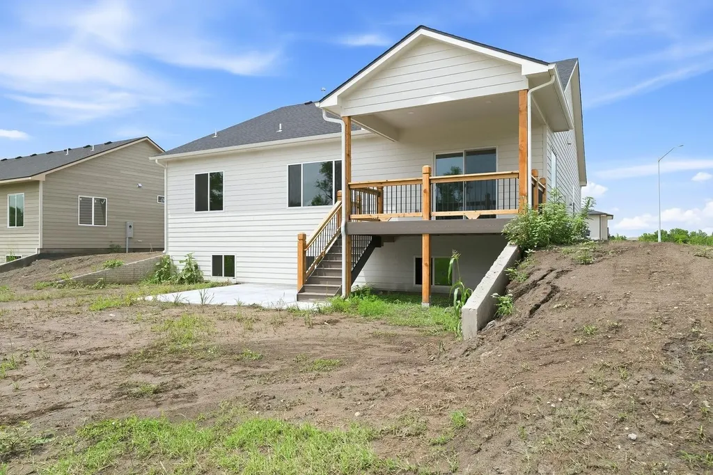 8235 E Summerside Place Bel Aire KS 67226