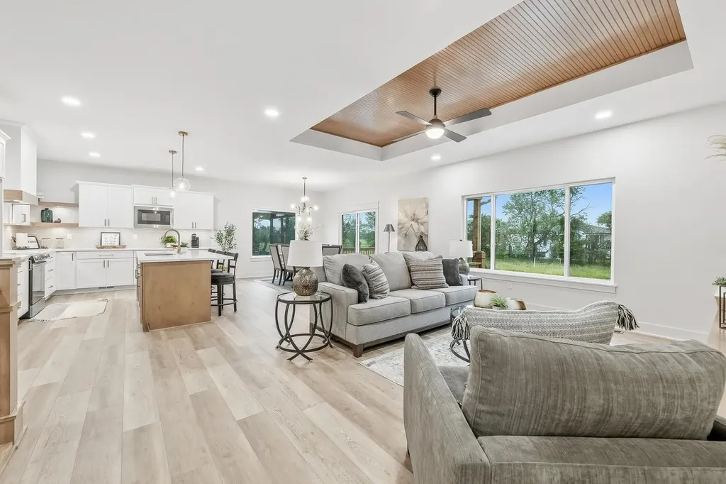 8235 E Summerside Place Bel Aire KS 67226