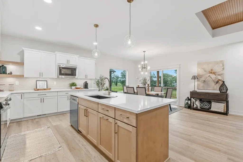 8235 E Summerside Place Bel Aire KS 67226