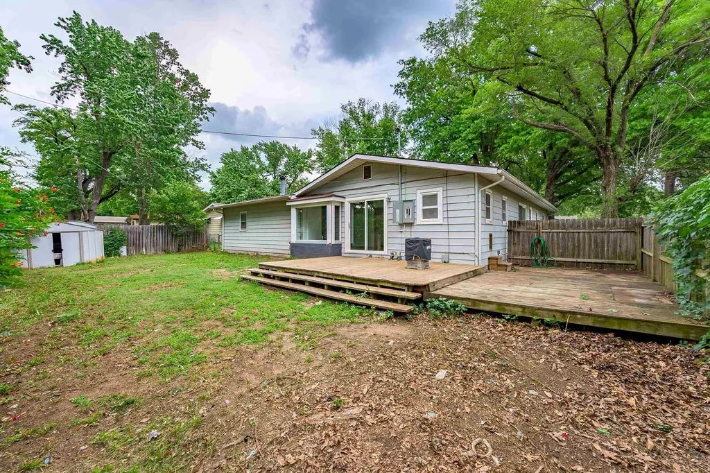 1653 Montana El Dorado KS 67042