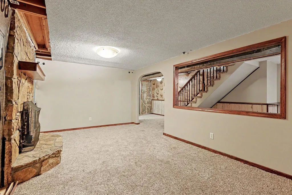533 E Parkwood Rose Hill KS 67133