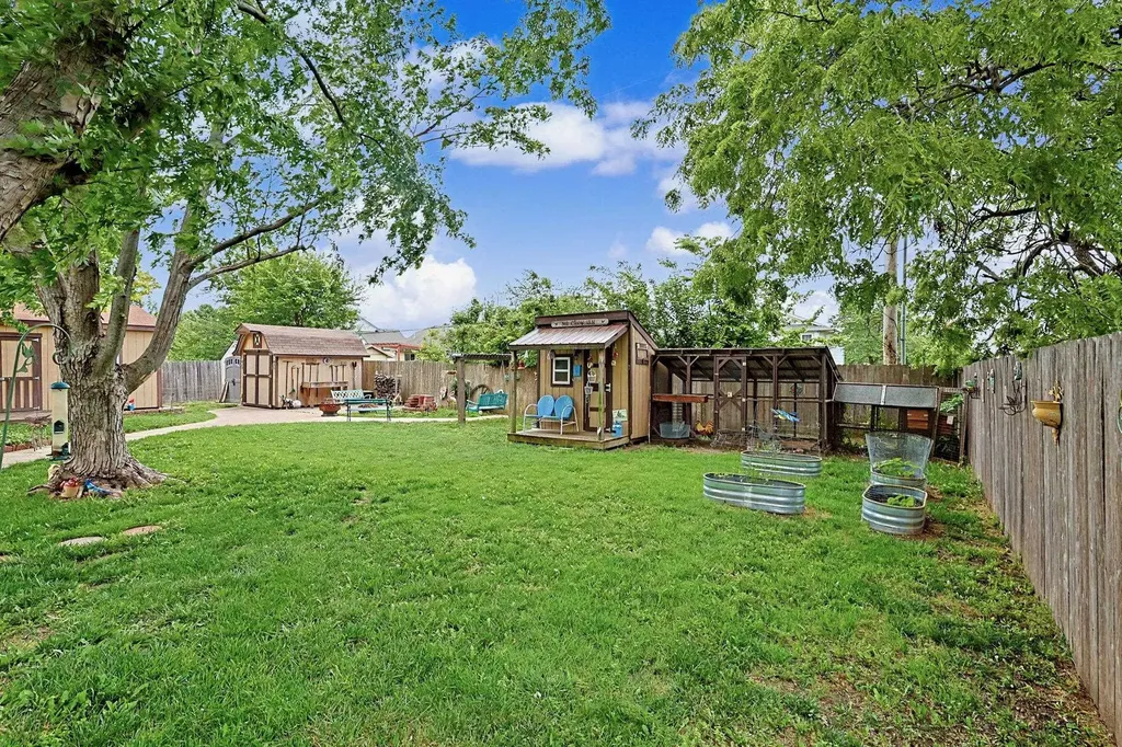 533 E Parkwood Rose Hill KS 67133
