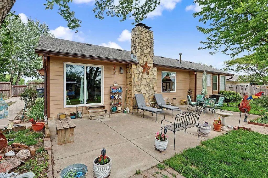 533 E Parkwood Rose Hill KS 67133
