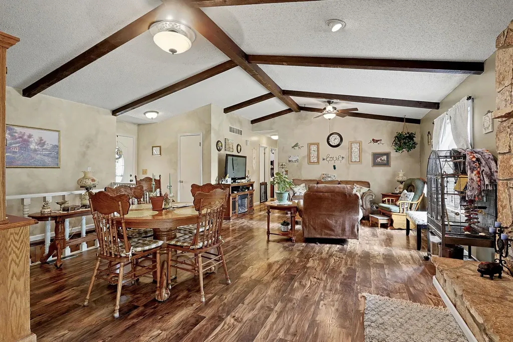 533 E Parkwood Rose Hill KS 67133