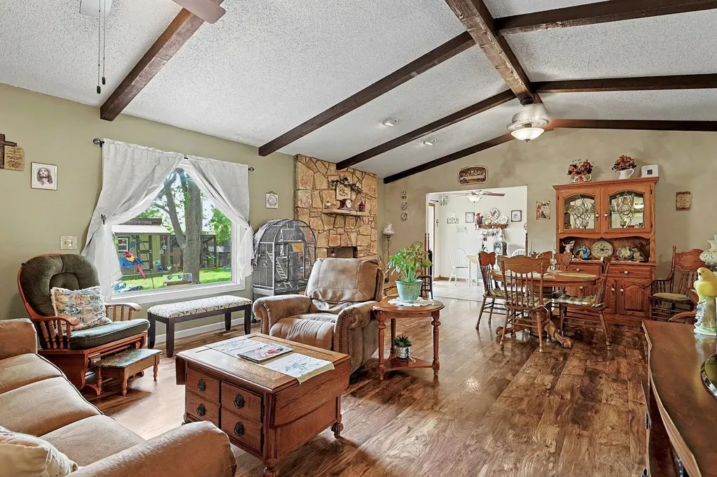 533 E Parkwood Rose Hill KS 67133