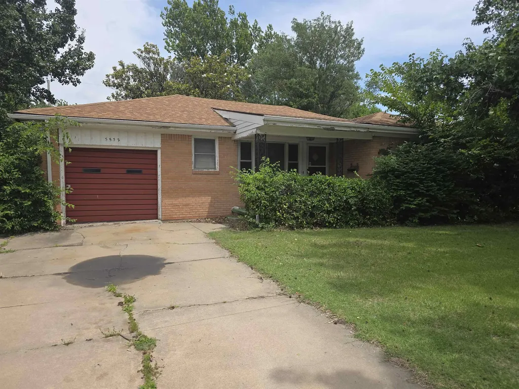 3532 S Seneca Wichita KS 67217