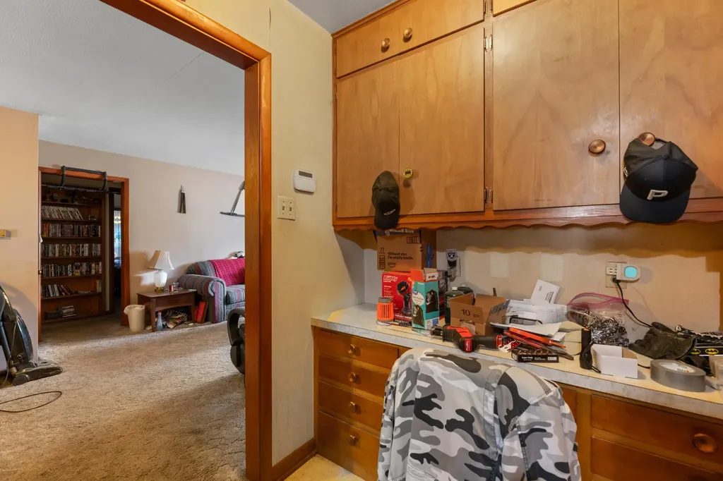 3532 S Seneca Wichita KS 67217