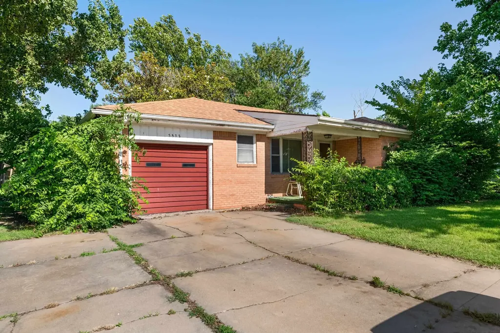 3532 S Seneca Wichita KS 67217
