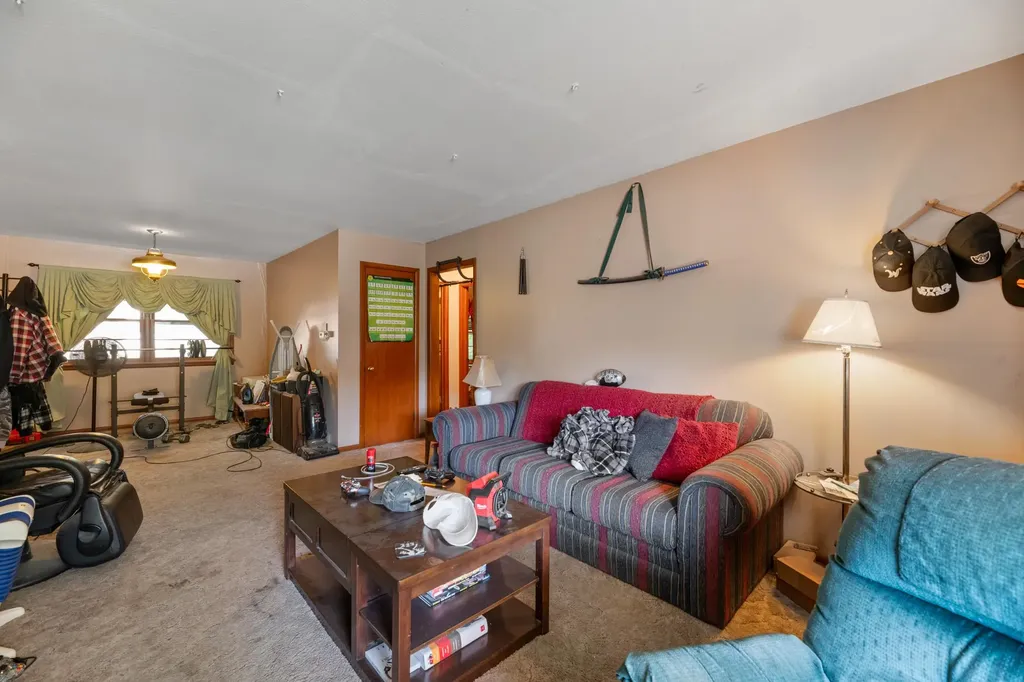 3532 S Seneca Wichita KS 67217
