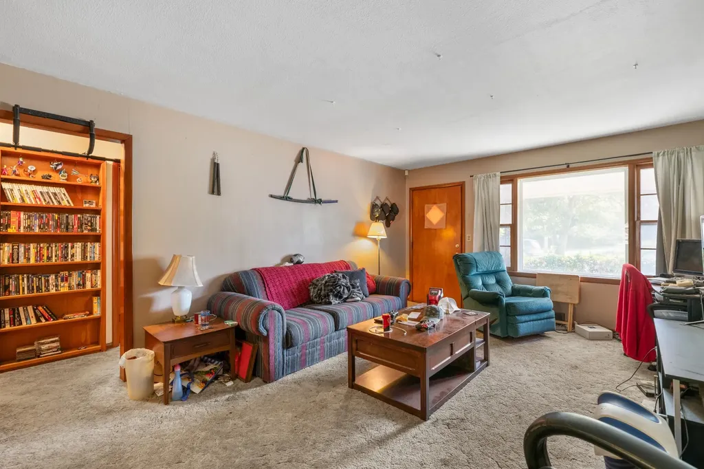 3532 S Seneca Wichita KS 67217