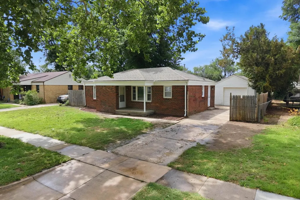 1531 E Crowley Wichita KS 67216
