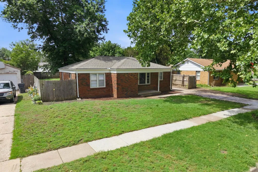 1531 E Crowley Wichita KS 67216