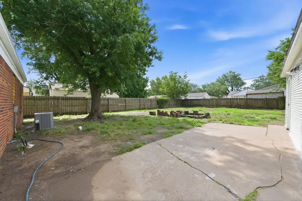 1531 E Crowley Wichita KS 67216